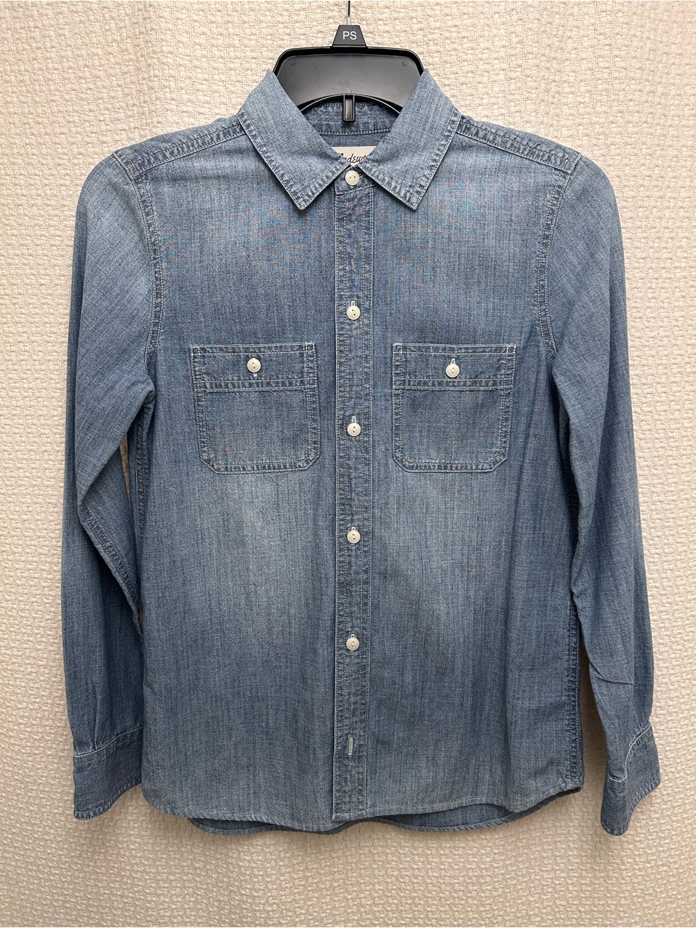 Madewell Women's Light Blue Denim Button-Up Shirt
